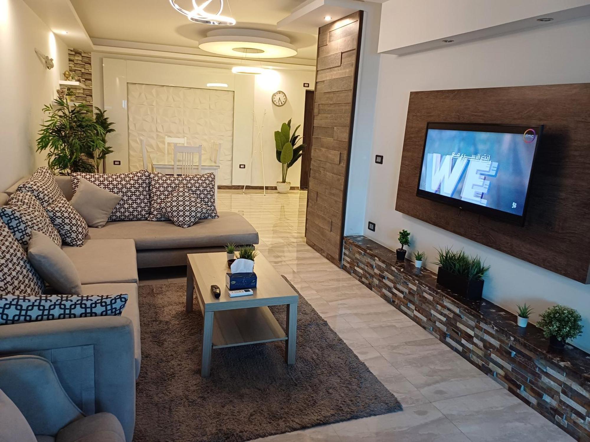 Nile View Maadi: Ultra-modern With Pyramid Vistas Apartment *