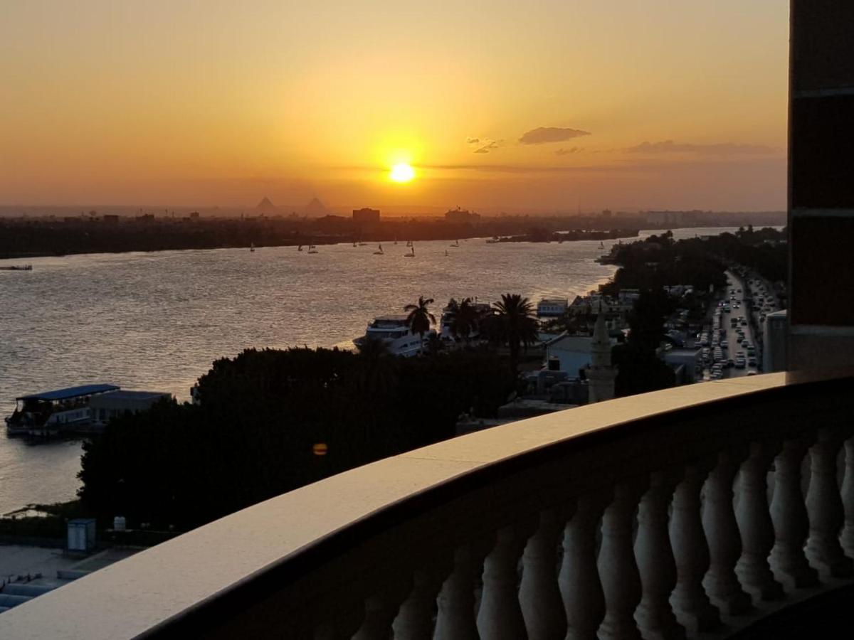 Apartamento Nile View Maadi: Ultra-modern With Pyramid Vistas