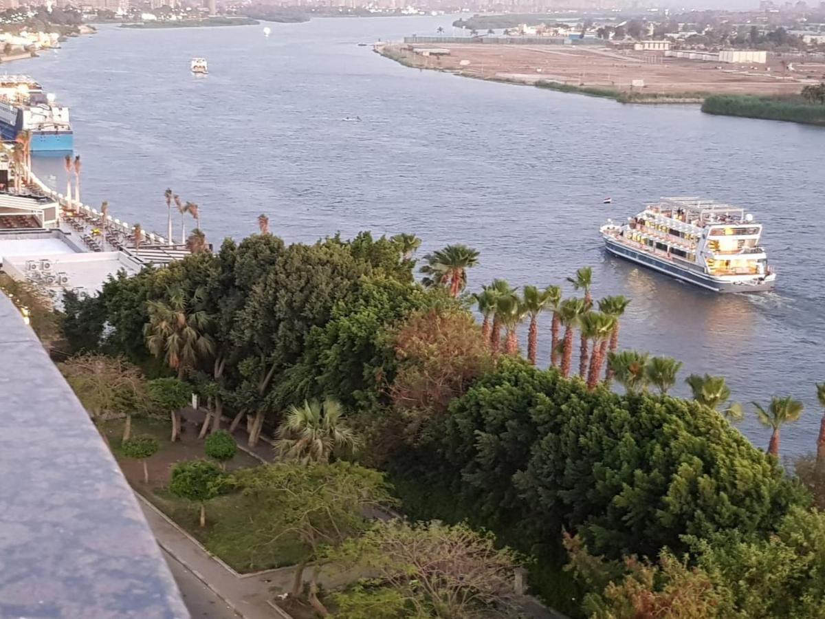 Nile View Maadi: Ultra-modern With Pyramid Vistas *