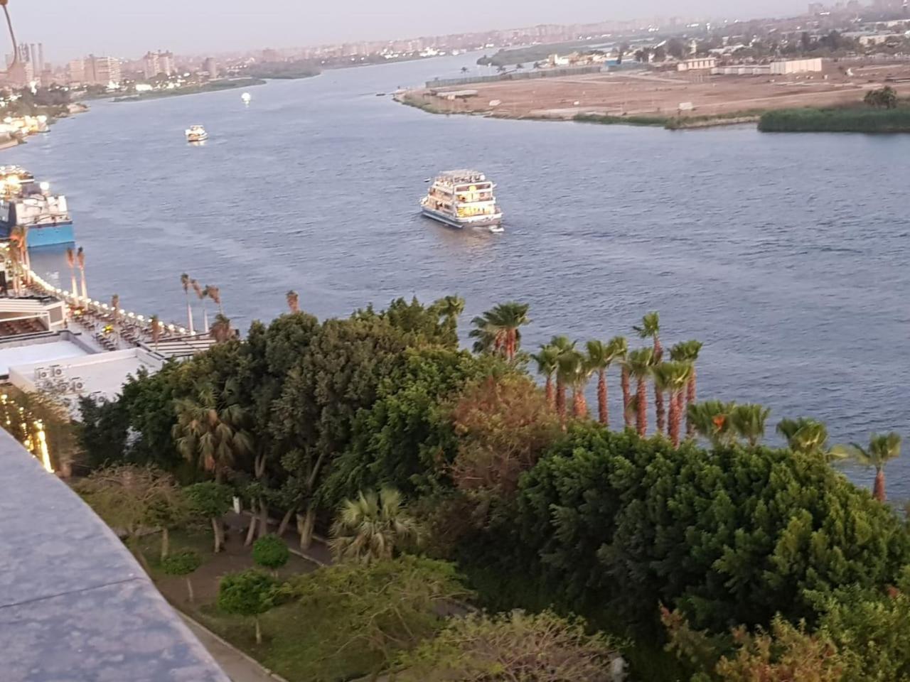Nile View Maadi: Ultra-modern With Pyramid Vistas *