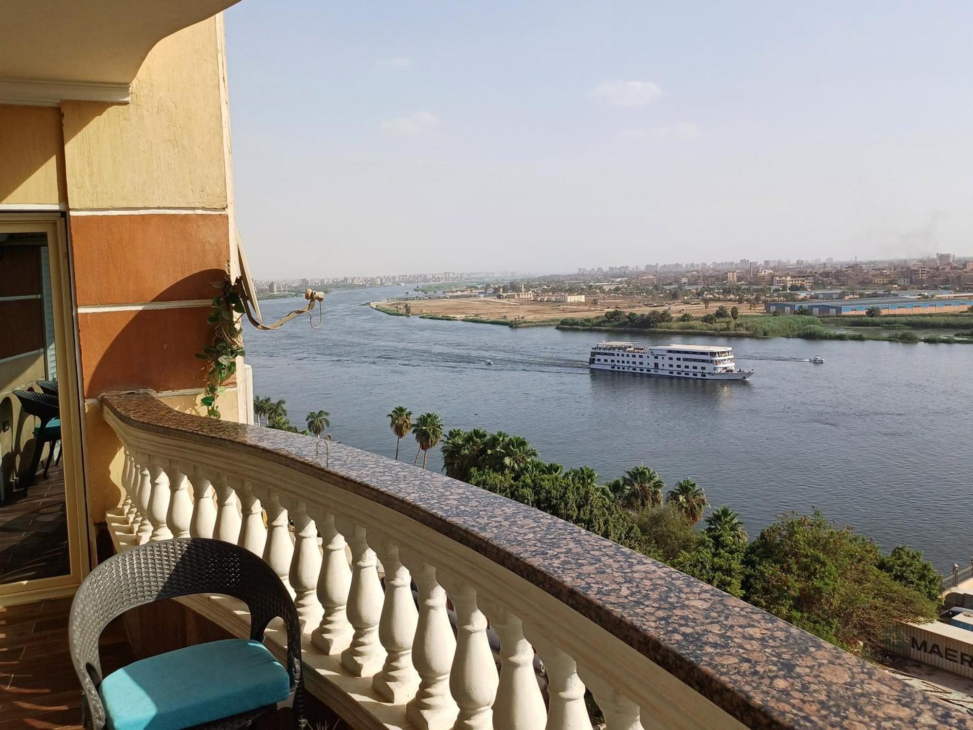 Nile View Maadi: Ultra-modern With Pyramid Vistas