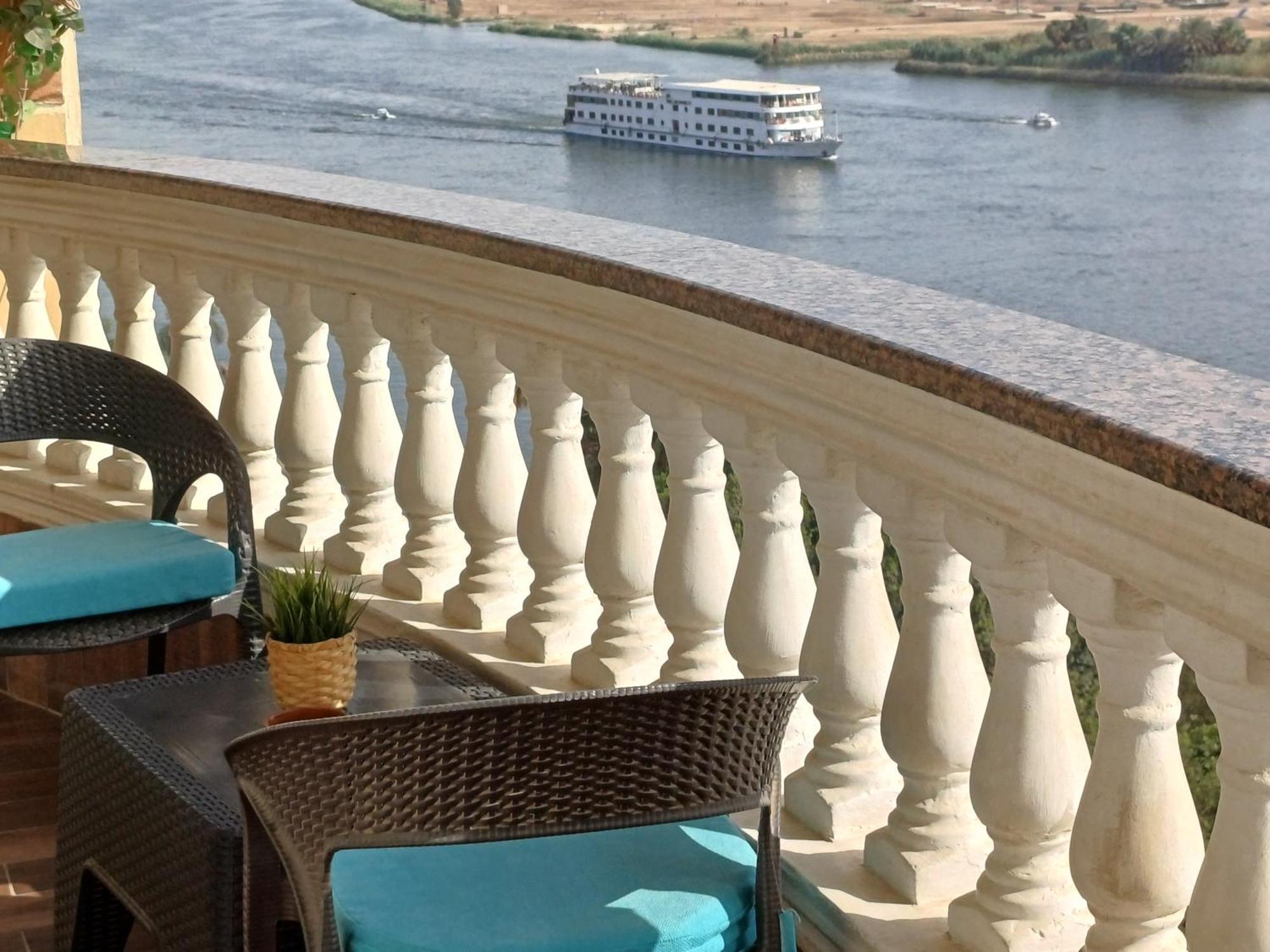 Nile View Maadi: Ultra-modern With Pyramid Vistas Apartamento Cairo
